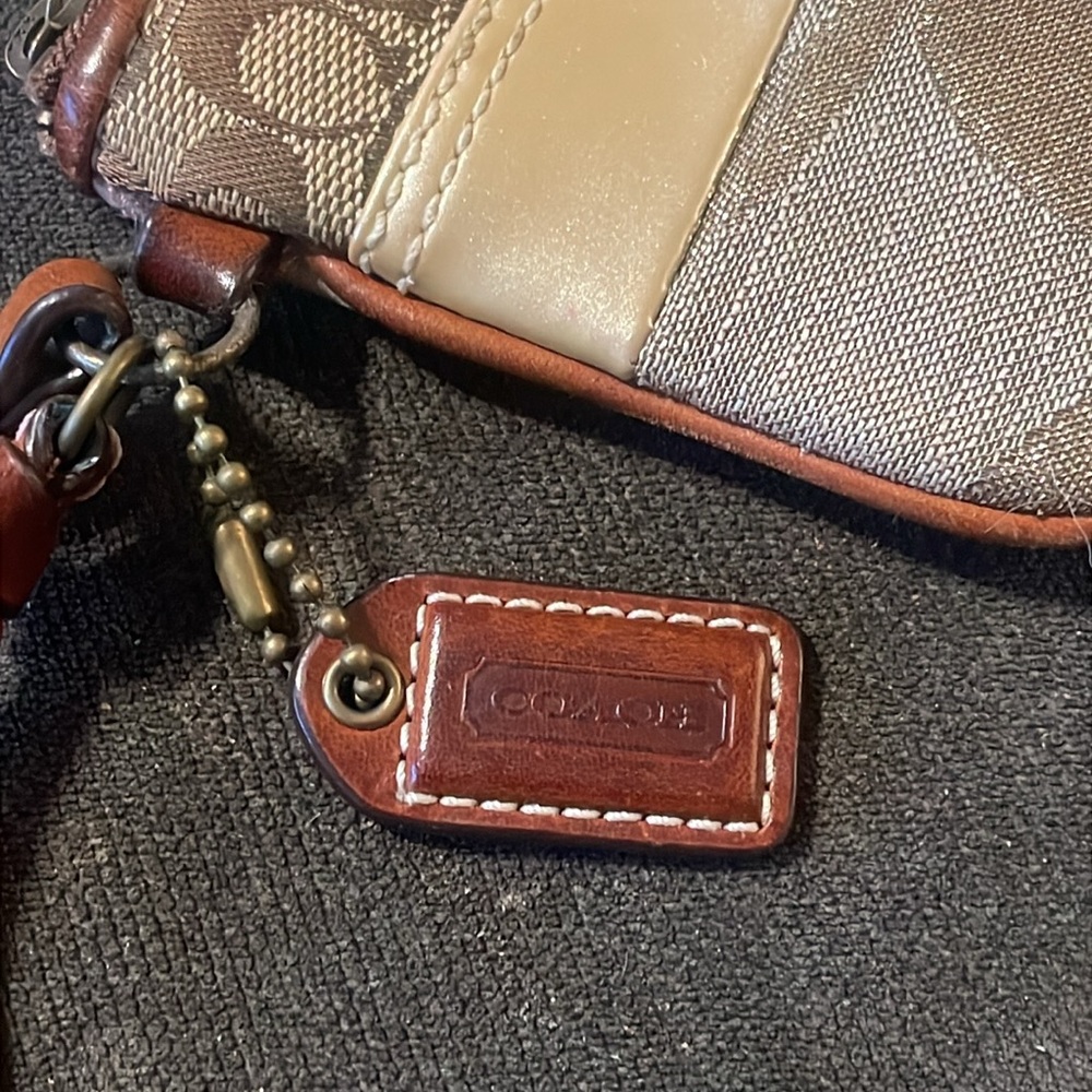 COACH PATCHWORK SIGNATURE WHIP STITCH PATCH JACQUARD LEATHER WRISTLET WALLET - Picture 3 of 3